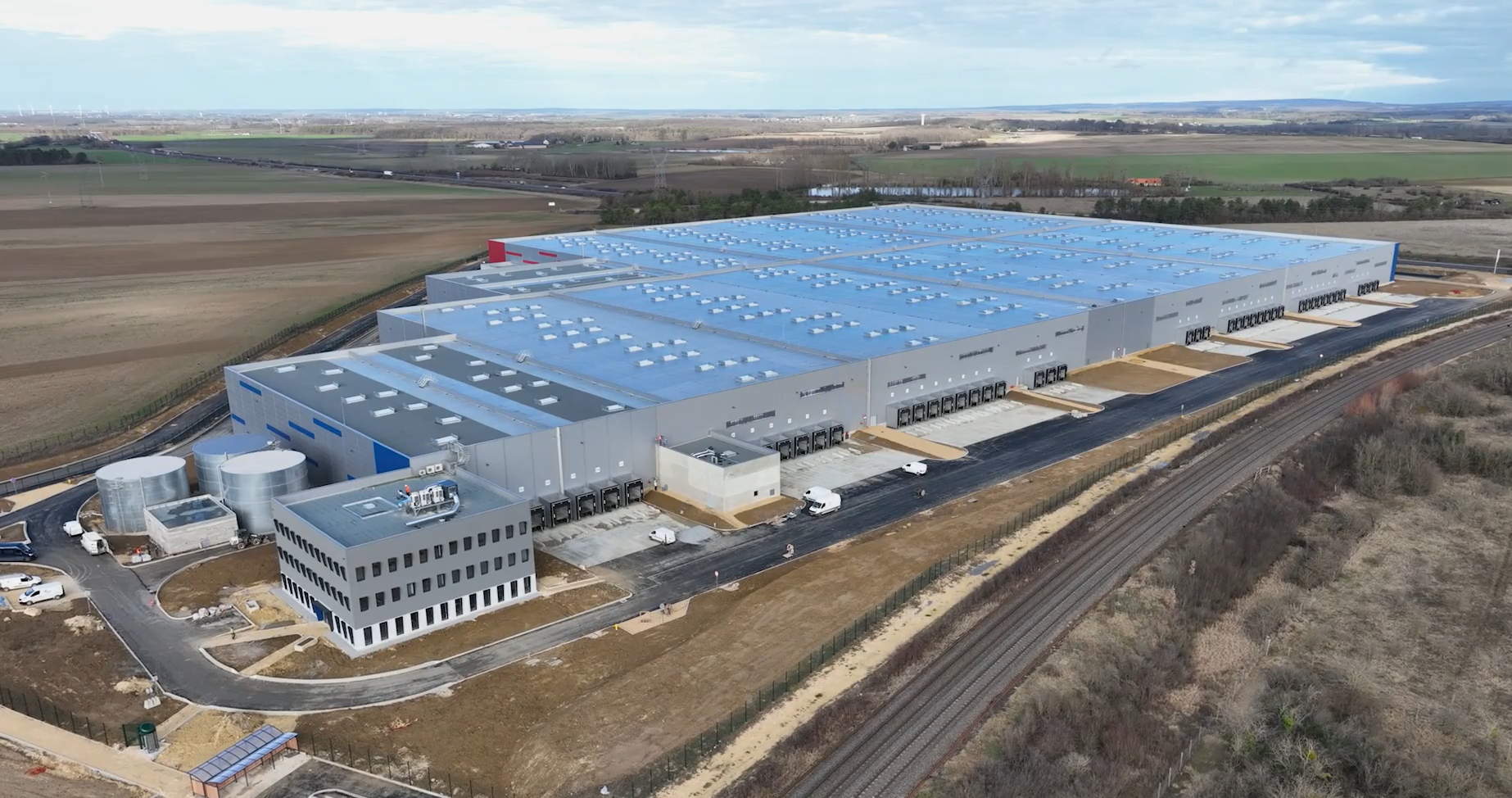 BEG : Timelapse construction entrepôt La Chapelle